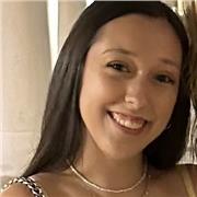 Profesora apasionada por la sanidad, titulada en técnico en emergencias, cursante en imagen para el diagnostico y medicina nuclear